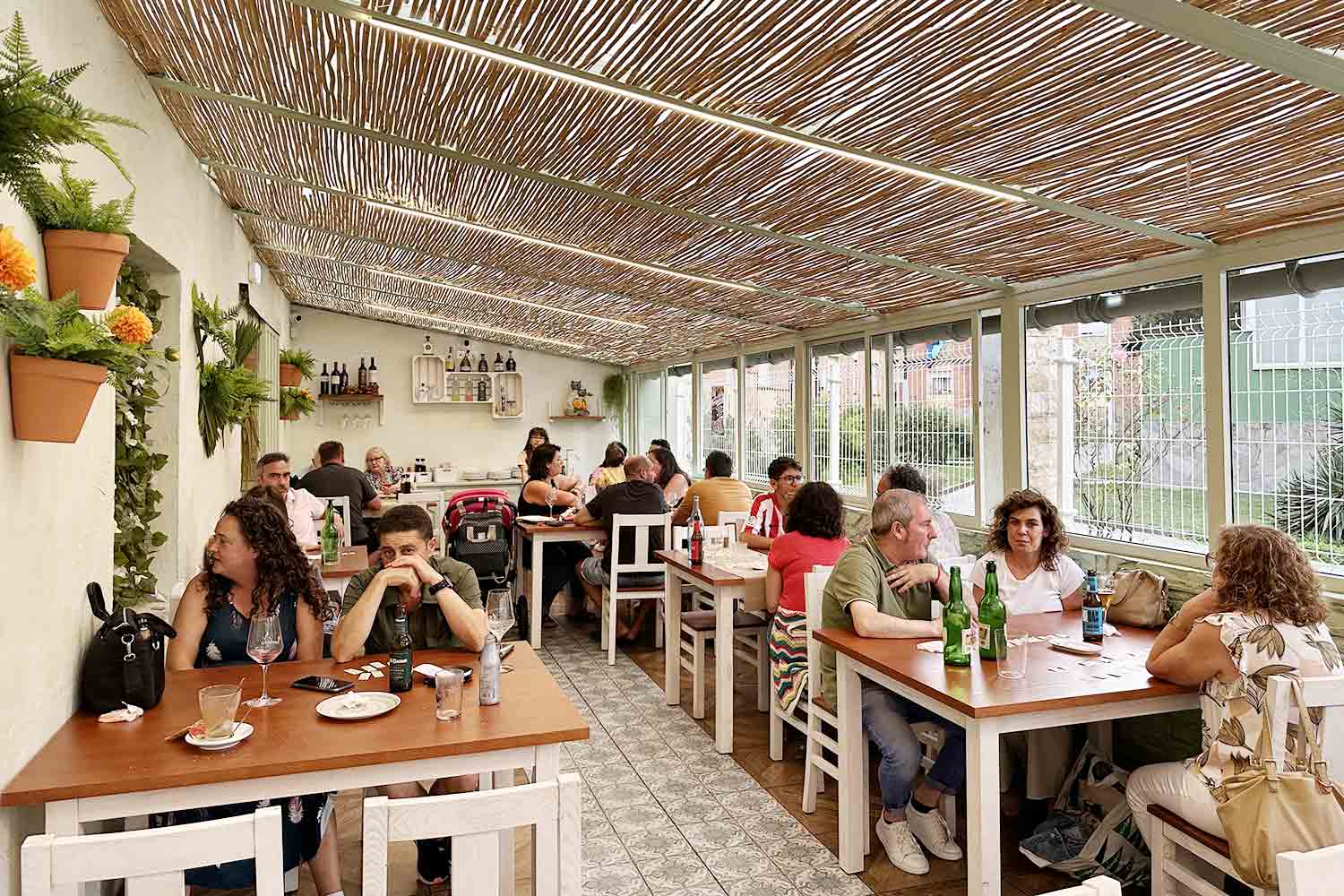 La mejor Parrilla restaurante de Gijón La Bimbala, comedor